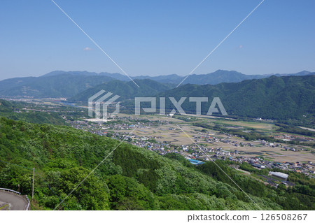 從德島縣三好市健康交流之林眺望美馬市 從德島縣三好市健康交流之林眺望美馬市 126508267