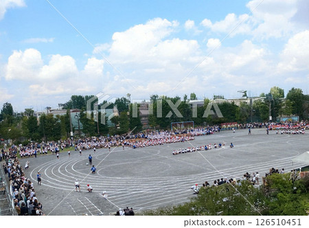 舉辦運動會的場地 舉辦運動會的場地 126510451