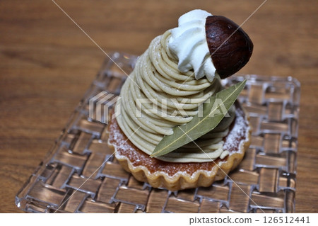 在東京一家糕點店買的蒙布朗 在東京一家糕點店買的蒙布朗 126512441