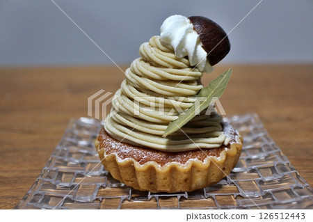 在東京一家糕點店買的蒙布朗 在東京一家糕點店買的蒙布朗 126512443