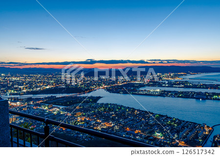 從屋島眺望高松市的夜景 從屋島眺望高松市的夜景 126517342