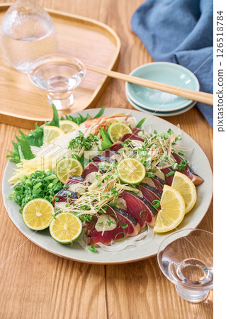 佐料豐富的鰹魚片 126518784