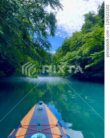 Explore the green lake 126522102