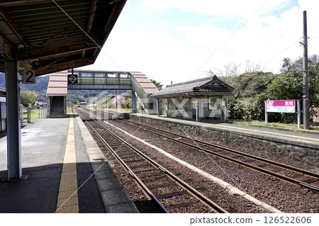 丹後鐵道栗田站立交橋及軌道平台 126522606