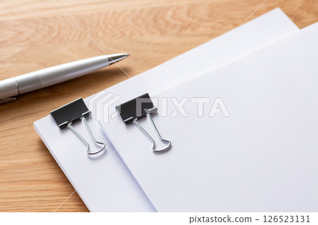 Documents clipped Documents clipped 126523131