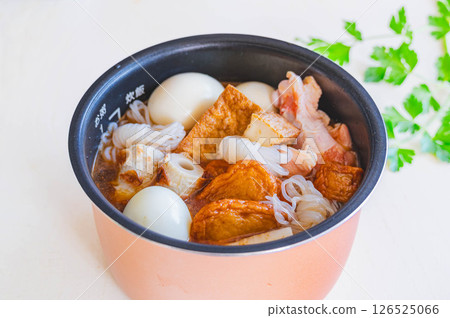 Miso oden made in a rice cooker 126525066