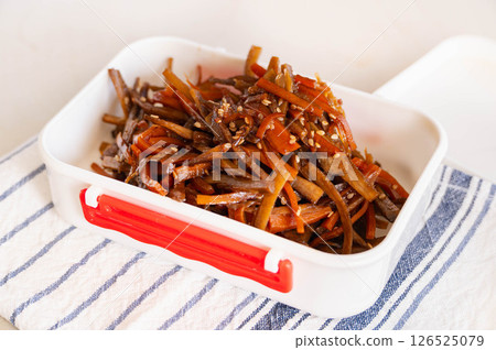 Kinpira burdock in a container 126525079