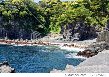 城崎海岸自然步道的壯麗景色 城崎海岸自然步道的壯麗景色 126525602