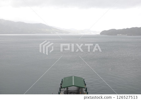 The tip of the pier in rainy Miyazu Bay 126527513