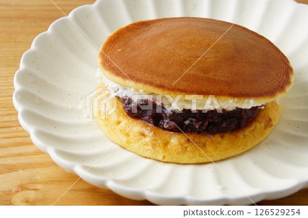 Dorayaki 126529254