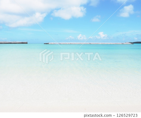 The blue sea of Yoron Island The blue sea of Yoron Island 126529723