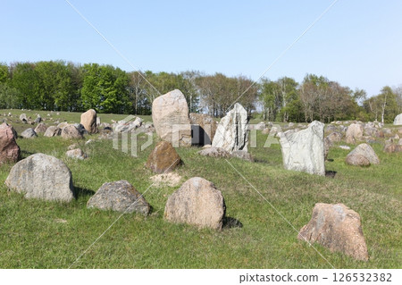park, field, cemetery 126532382