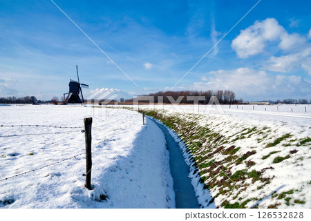 Windmill the Noordeveldse Molen in winter 126532828