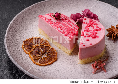 Sweet round tart cheesecake with raspberries or strawberries Sweet round tart cheesecake with raspberries or strawberries 126534214