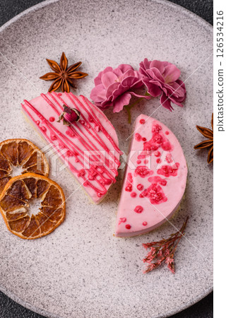 Sweet round tart cheesecake with raspberries or strawberries Sweet round tart cheesecake with raspberries or strawberries 126534216