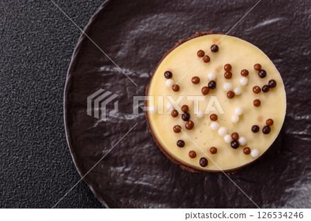 Sweet round tart three chocolates Sweet round tart three chocolates 126534246