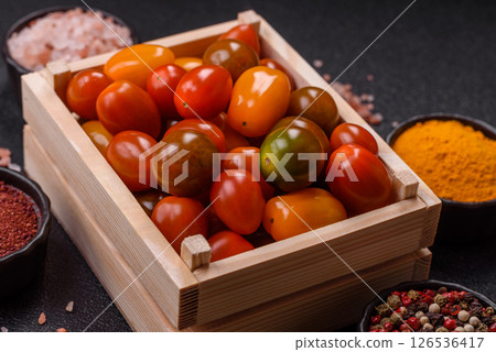 Tomatoes of different colors as a vegetable meal 126536417