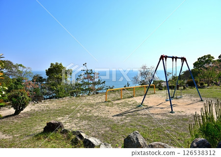 Park where the sea can be seen Park where the sea can be seen 126538312