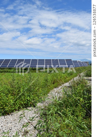 太陽能電池板自然能源 太陽能電池板自然能源 126538877