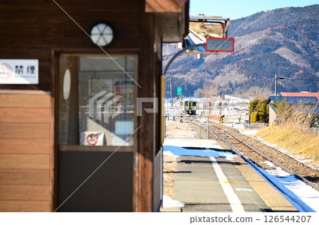 JR釜石線無人車站“綾折站” JR釜石線無人車站“綾折站” 126544207
