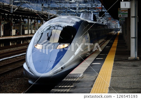 500系列迴聲號列車停泊在東廣島站 126545193