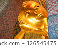 golden buddha statue 126545475