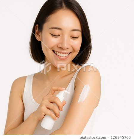 Moisturize your arms with body lotion: A routine for caring for dry skin Moisturize your arms with body lotion: A routine for caring for dry skin 126545763