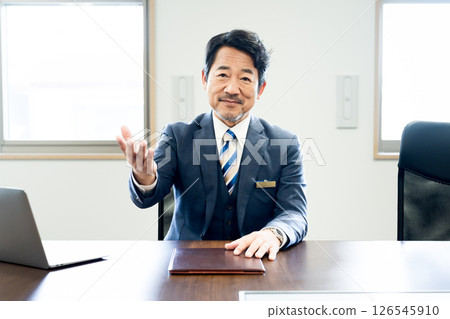 Consultant Consultant 126545910