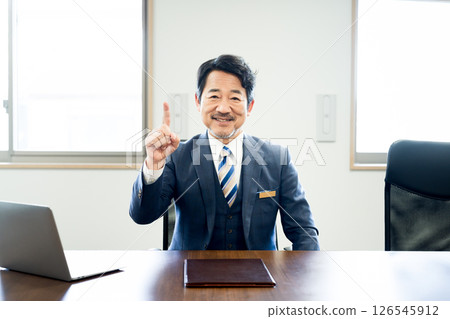 顧問 126545912