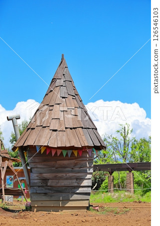 藍天和小屋 126546103