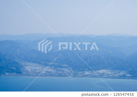 從飛機上看到的高知縣南部（從太平洋到降落在高知機場） 126547438