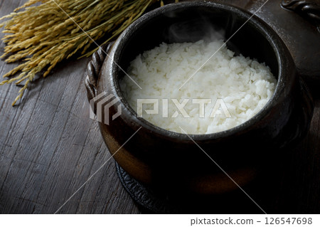 新鮮煮熟的米飯 126547698