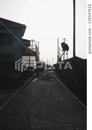 [Hannan Area] A port town illuminated by the beautiful light of the setting sun 126547818