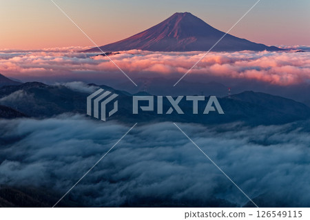 Fuji of the morning glow seen from the Bodhisattva Fuji of the morning glow seen from the Bodhisattva 126549115