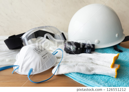 Volcanic eruption preparations: Volcanic ash countermeasures: Volunteer equipment 126551212