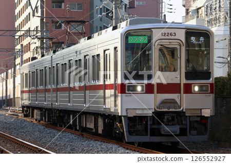 [TS] Tobu Kameido Line 10050 series train (one-man operation: Hikifune⇔Kameido) 126552927