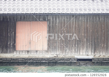 A warehouse in a section of the Funaya district in Ine Town, Kyoto Prefecture 126552928