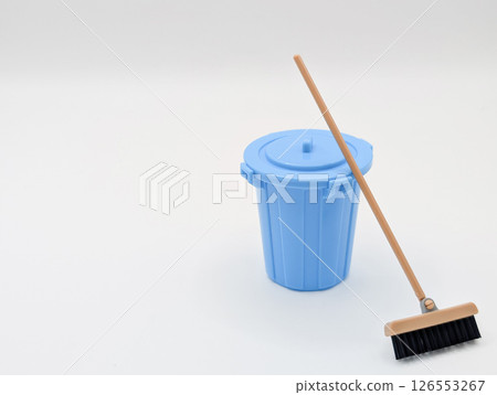 Miniature Cleaning 126553267