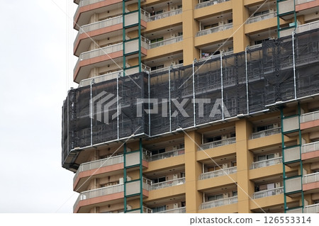 正在維修的塔樓公寓大樓 正在維修的塔樓公寓大樓 126553314