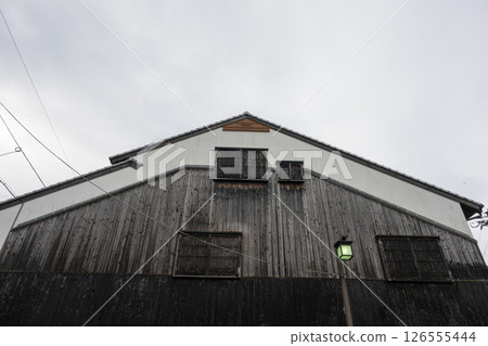 An old and very beautiful building in Murozu, Tatsuno City, Hyogo Prefecture, Japan 126555444