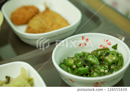 Low-calorie, low-sodium hospital food (fried horse mackerel and croquettes, okra salad, stewed pork and Chinese cabbage) Low-calorie, low-sodium hospital food (fried horse mackerel and croquettes, okra salad, stewed pork and Chinese cabbage) 126555839