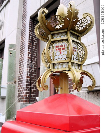 用山鹿燈籠裝飾的郵筒（熊本縣山鹿市） 126556163