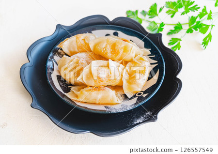 Gyoza Skin Apple Pie 126557549