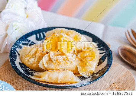 Gyoza Skin Apple Pie Gyoza Skin Apple Pie 126557551