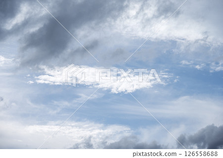 初夏的天空 夏季 初夏 梅雨 天空 藍天 五月 126558688