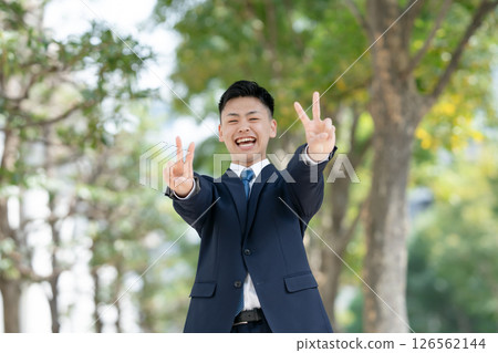 年輕人商業和平 126562144