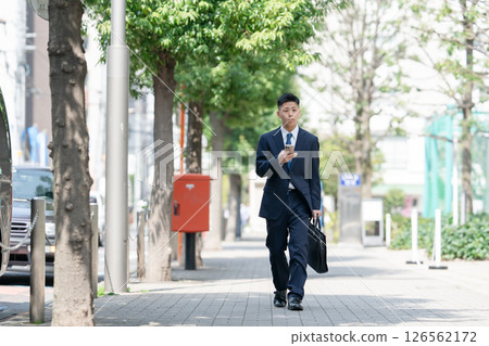 Young male business smartphone 126562172