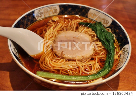 四川美食：酸紅麵 126563484