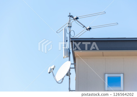 BS/CS antennas and terrestrial broadcasting (design antenna and Yagi antenna) installed in a house 126564202