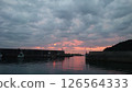 夕陽西下的港灣 126564333